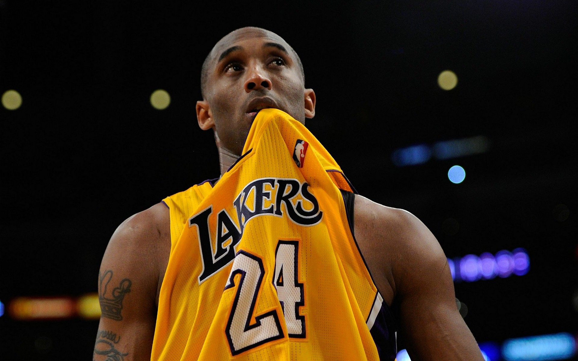 王洪泽这样的年轻人要多留在场上 不能过快犯规限制手脚